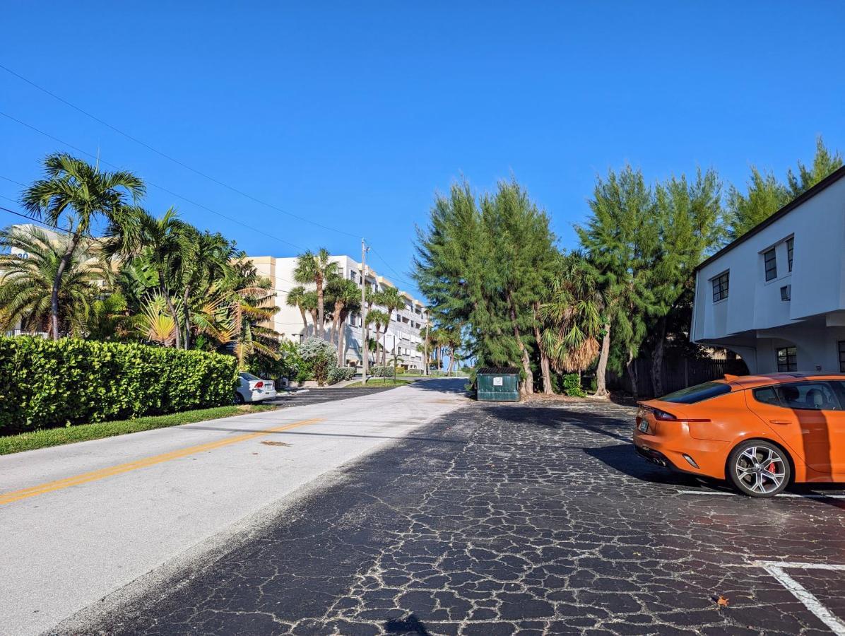Pier Walk On Deerfield Beach Island Exteriör bild